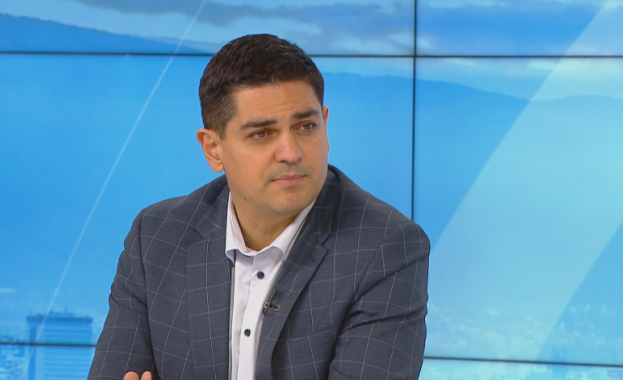 ПП може да управлява с всички извън ГЕРБ и ДПС