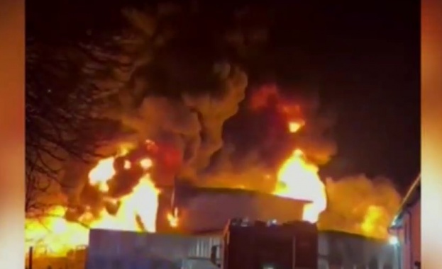 Коктейли Молотов по фабрика в Габровско Окръжната прокуратура и полицията