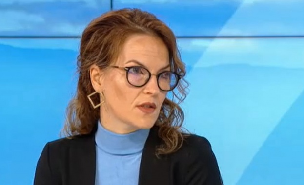 Актовете за раждане на двете бебета които бяха разменени в