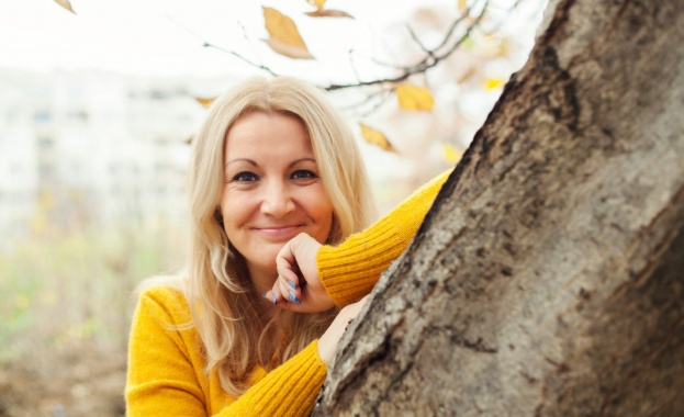 Коя е Вели Константинова Вели е наивна и чувствителна душа с