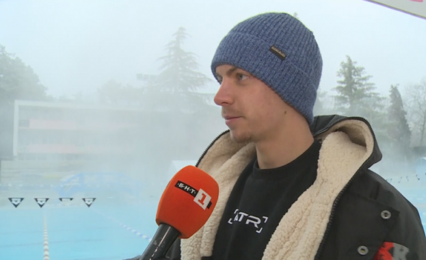 Момче от Сандански стана световен шампион по плуване в ледени