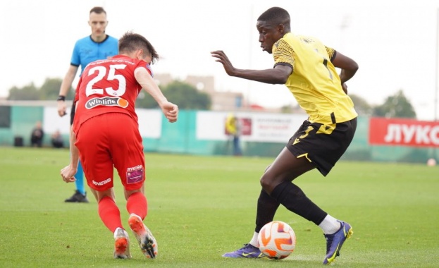 Ботев Пловдив загуби с 0 1 от Спартак Москва в престижна