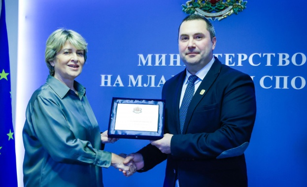 Министър Лечева се срещна с президента на Международната федерация по хокей на лед