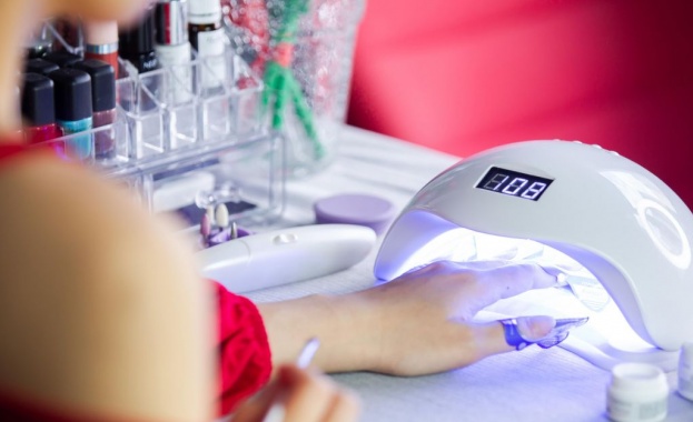 Лампите за гел лак увреждат ДНК