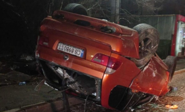 Джип 5 а серия се обърна по таван в столичния квартал