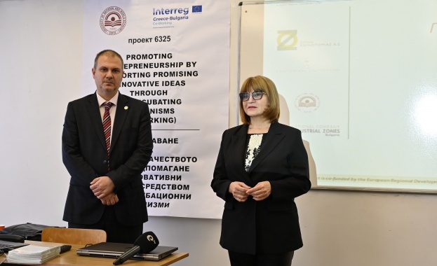 УНСС отчете първия етап от проекта за развитие на Младежкото предприемачество в Хасково CO-WORKIMG 