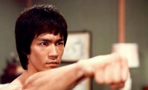 Нищо не съществува с изключение на тук и сега