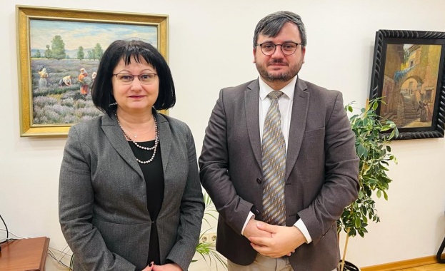 Заместник министърът на земеделието Георги Събев и заместник министърът на образованието и