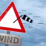 Жълт код за силен вятър и обилни валежи, идва студен период с минусови температури и сняг