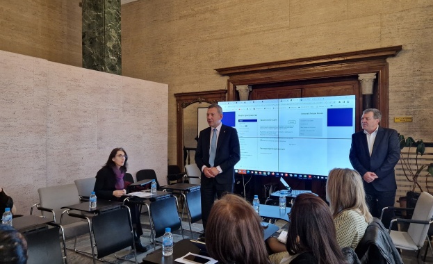 Надявам се в голяма степен да сте ни коректив за