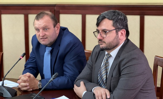 Изготвянето на маркетингова стратегия е основата на която държавата трябва