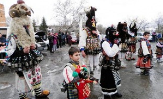 От днес започват кукерските празници в селата на община Тунджа.