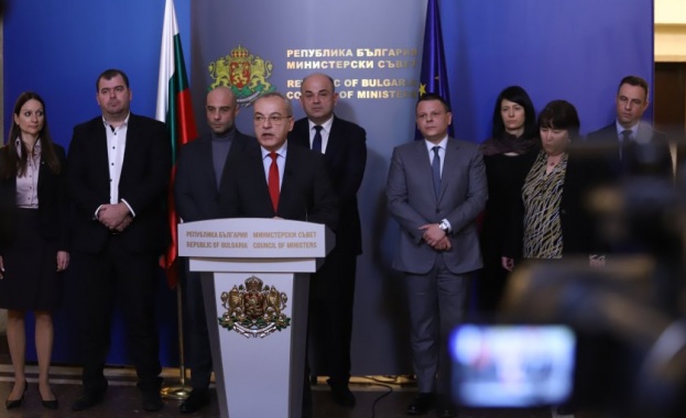 Премиерът Гълъб Донев инициира среща в Министерския съвет на която