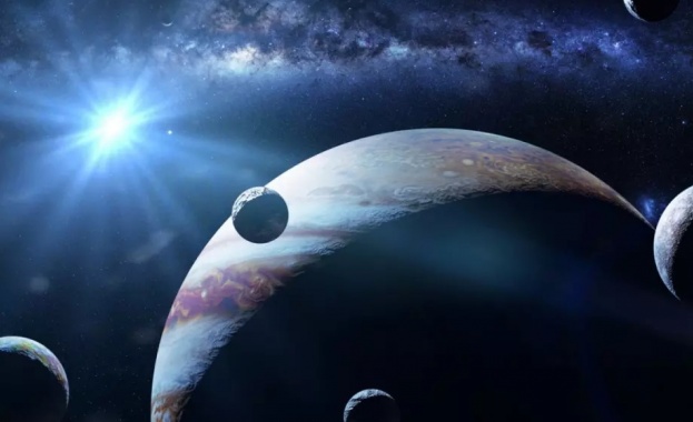Юпитер грабна рекорда по най-голям брой луни в Слънчевата система 