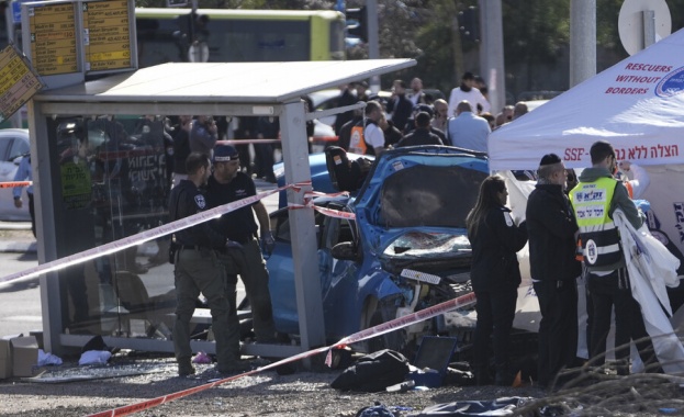 Нападател с автомобил прегази днес пешеходци в Източен Йерусалим като