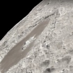 Облак лунен прах може да ни пази от слънчевата радиация