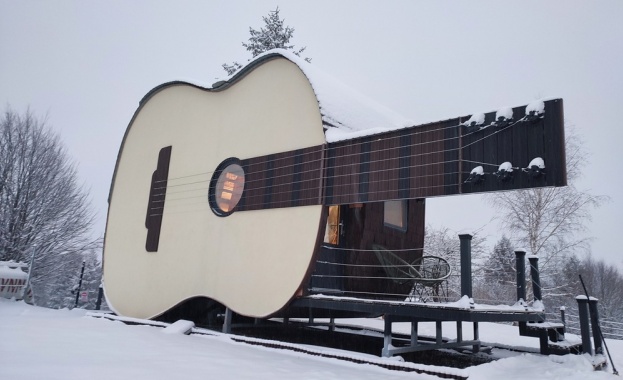 Драгош и Мадалина Обанча двама ИТ специалисти построиха къща за