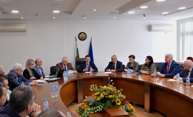 Работим приоритетно за ускоряване на дейностите по проекта за развитие