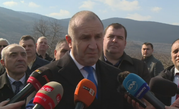 Президентът Румен Радев е в село Устина в област Пловдив