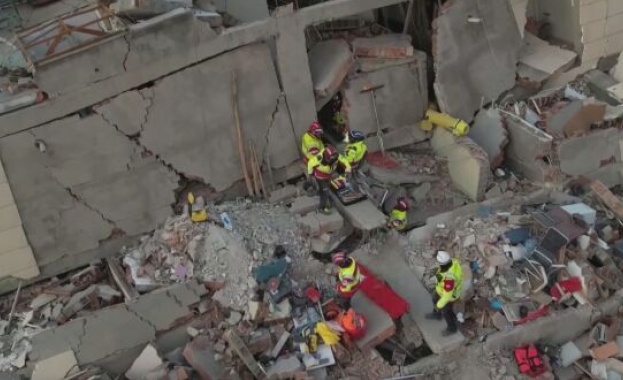 Седемдесет и седем годишна жена бе спасена след 212 часа