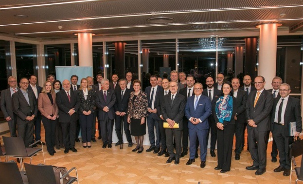 В продължение на сътрудничеството между Фонда на фондовете ФнФ и