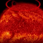 Откъснато парче от Слънцето: Учен улови уникален момент