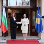 Илияна Йотова разговаря в Прищина с президентa на Република Косово Вьоса Османи – Садриу