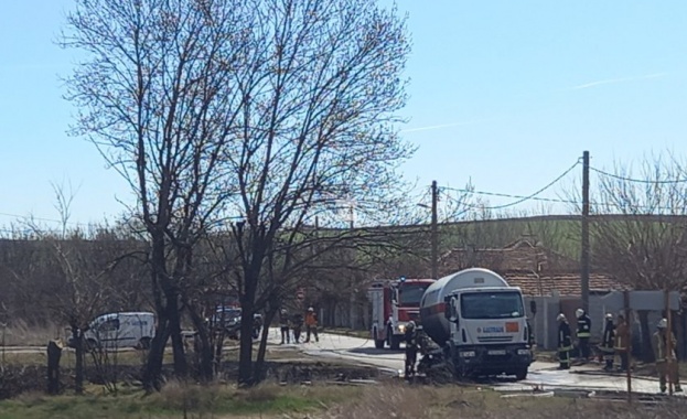 Цистерна с пропан- бутан се запали край димитровградското с. Горски