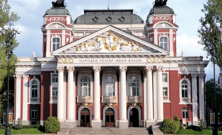 „Глембаеви“ в Народния театър: История за една фамилия, много тайни и морал на ръба