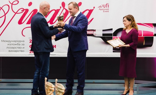 Зам.-министър Джиков връчи „Златен ритон“ в Международния конкурс за вина и спиртни напитки