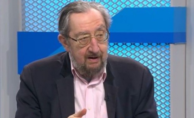 Политолога Юлий Павлов каза пред Нова тв че вратички за