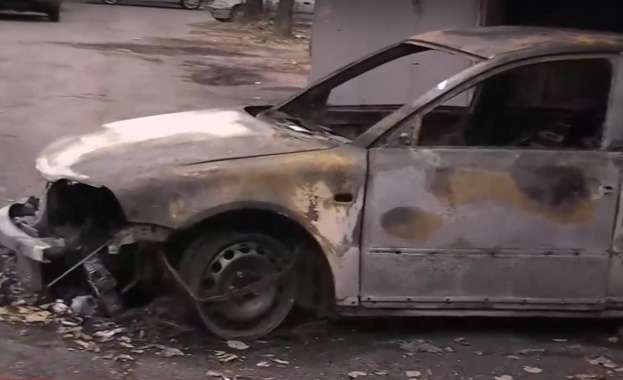 5 коли изгоряха на паркинг в Русе Собствениците подозират че