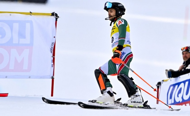 Звездата на българските ски Алберт Попов се качи за първи