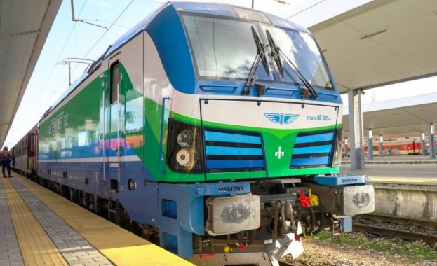 Движението на влаковете от гарите в София е с нарушен