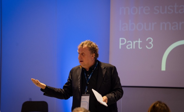 Основателят Стефано Коли Ланци празнува 25 годишна бизнес история която доведе италианската