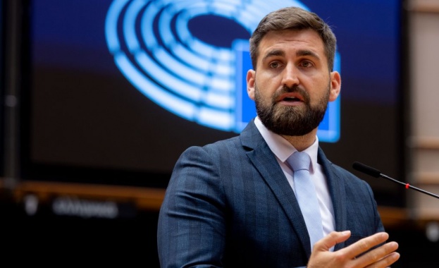 Андрей Новаков: Европейският парламент не е стартъп и не реди кабинети