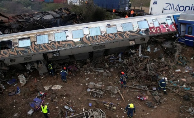 Гръцките власти съобщиха днес че всички тленни останки от влаковата