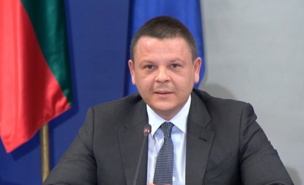 Вицепремиерът и министър на транспорта и съобщенията Христо Алексиев и