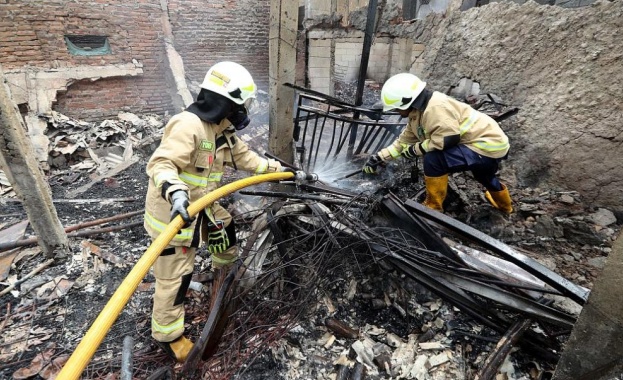 Най малко 13 души са загинали а 50 са ранени в