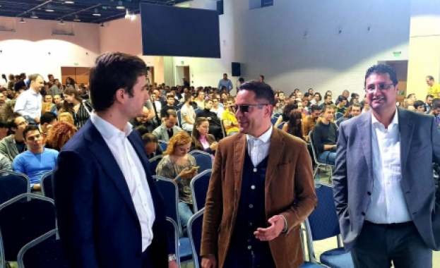 Министър Пулев ръководи българската делегация на конференция на ООН в Доха