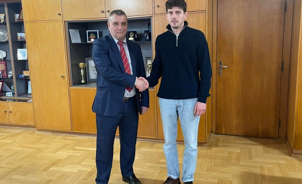 Филмът Моралът е доброто предизвика доста полемики и отзвук покрай