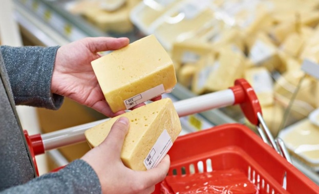 От години кашкавалът който се предлага в търговската мрежа е