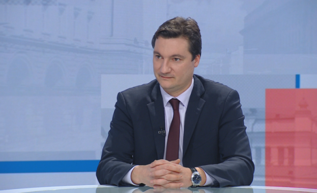 В предаването Още от деня по БНТ Крум Зарков каза