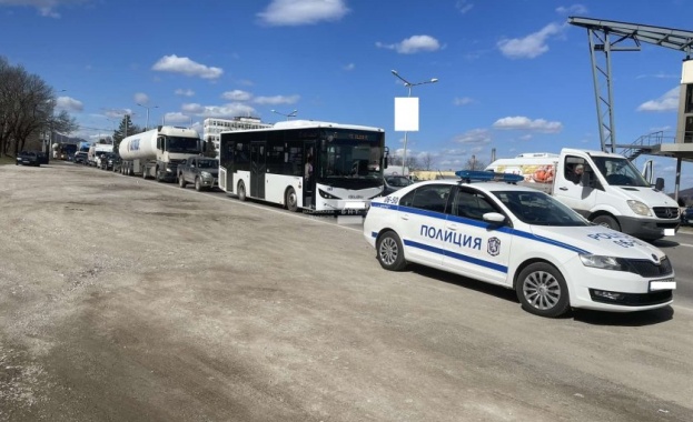 Обир на инкасо автомобил е станал във Враца Извършителите се