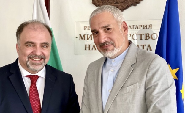 Министърът на културата Найден Тодоров се срещна с помощник генералния