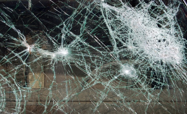 Четири автомобила бяха пометени в Благоевград Инцидентът стана в събота