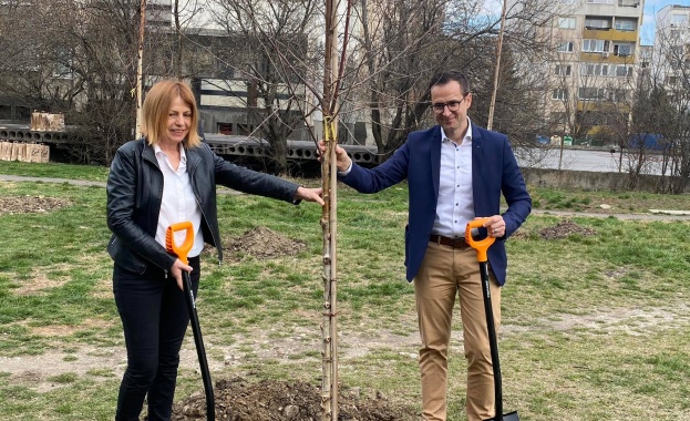 Kaufland България отбеляза своя 17 ти рожден ден със засаждането на
