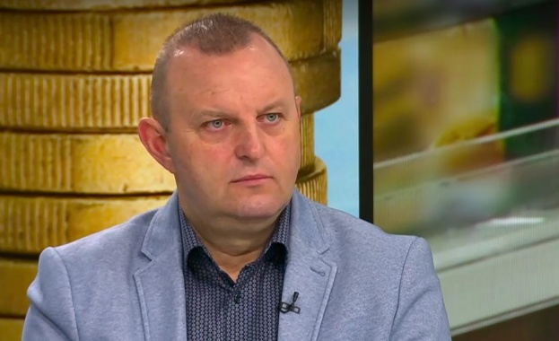 За първи път заедно от една страна на барикадите стачкуват