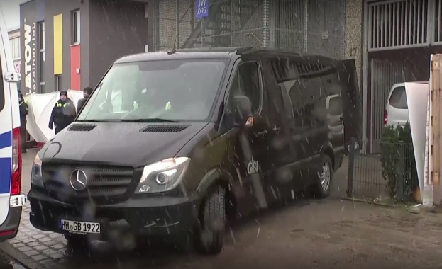 Неродено бебе е сред седемте жертви на стрелбата в храм