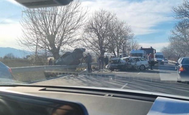 Пет станаха жертвите на катастрофата на главния път Пазарджик Пловдив съобщи